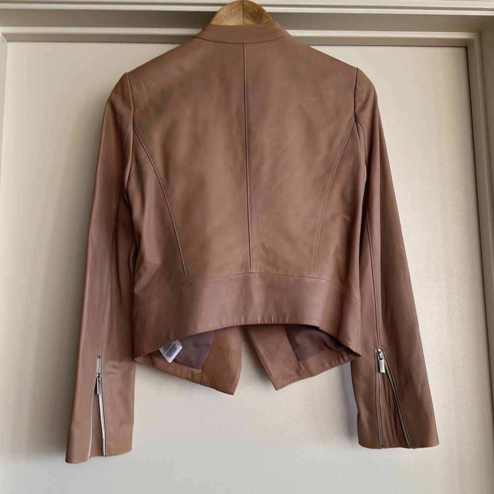 Leather jacket - Picture 9 of 17